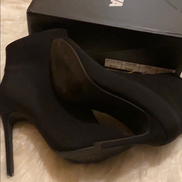 Peep toe heels - Picture 3 of 4